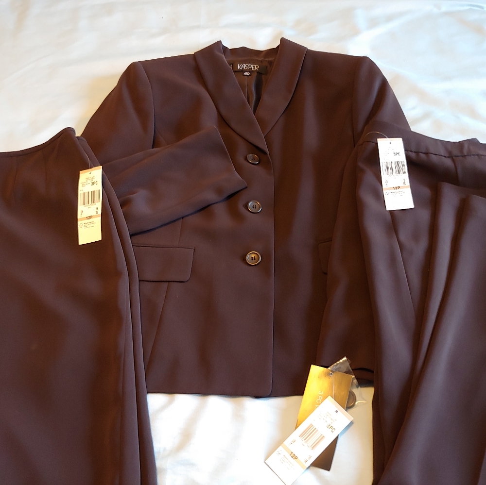 NWT Kasper 3pc Suit, chocolate brown